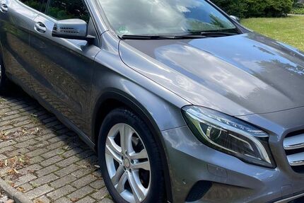 Mercedes-Benz GLA 200 95.000 km 17.200 &euro; Bottrop 46238