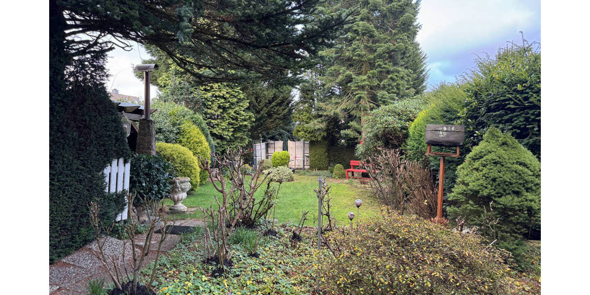 Doppelhaushälfte Velbert Mitte - 6 Zimmer, 165 m&sup2;, 395.000&euro; | Angebot:26261697