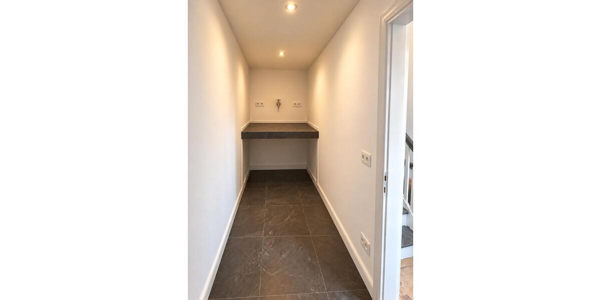 Erdgeschoßwohnung Lüdinghausen - 6 Zimmer, 150 m&sup2;, 1.700&euro; | Angebot:27608786