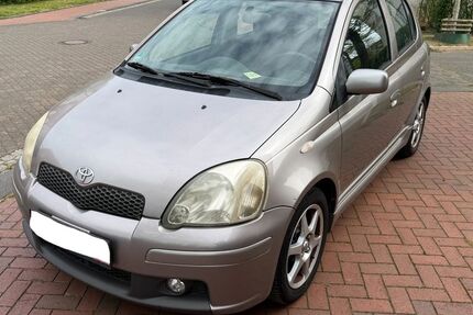 Toyota Yaris 352.000 km 1.990 &euro; Essen 45329