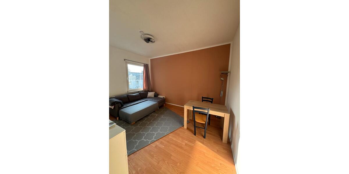 Etagenwohnung Essen Stadtbezirk VI - 2 Zimmer, 50 m&sup2;, 700&euro; | Angebot:25637303