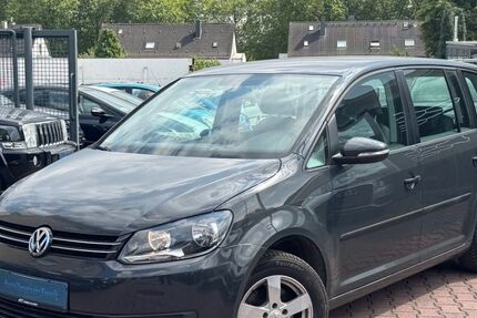 VW Touran 123.000 km 9.890 &euro; Oberhausen 46049