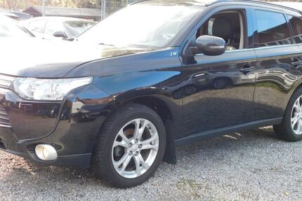 Mitsubishi Outlander 196.582 km 6.499 &euro; Mülheim 45473