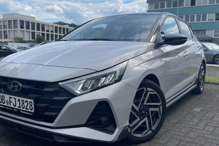 Hyundai i20 13.298 km 17.999 &euro; Mülheim 45472