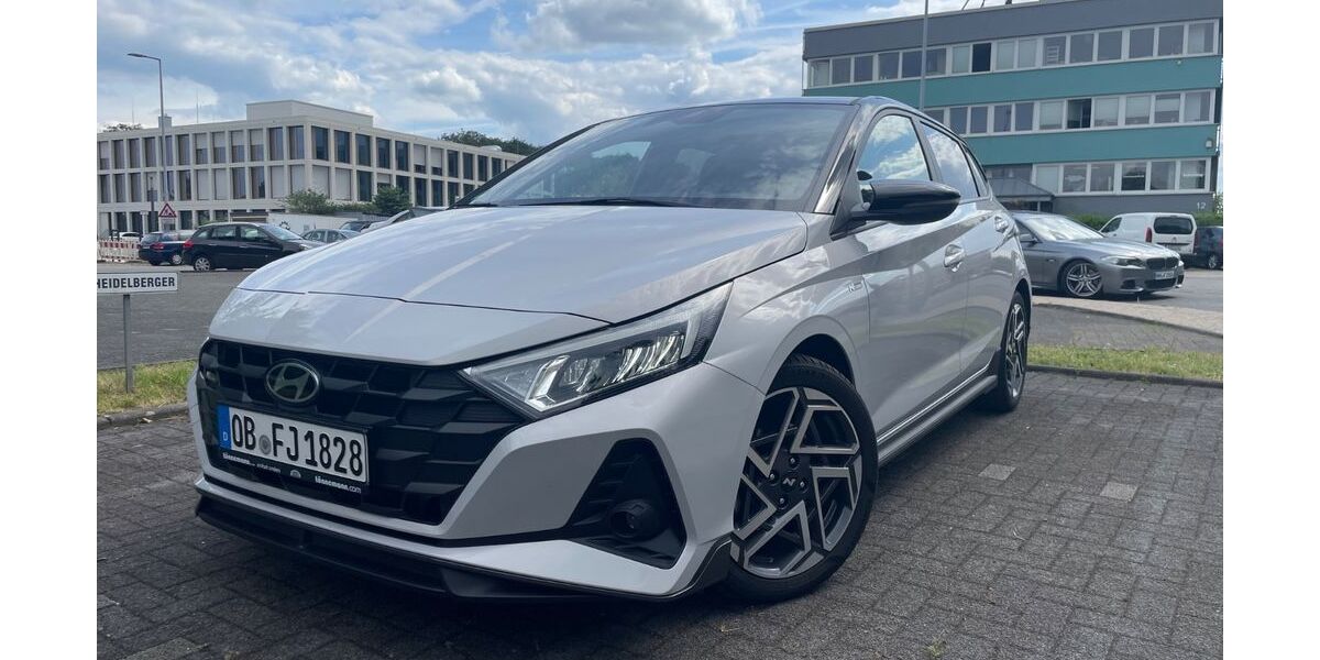 Hyundai i20 13.298 km 17.999 &euro; Mülheim 45472