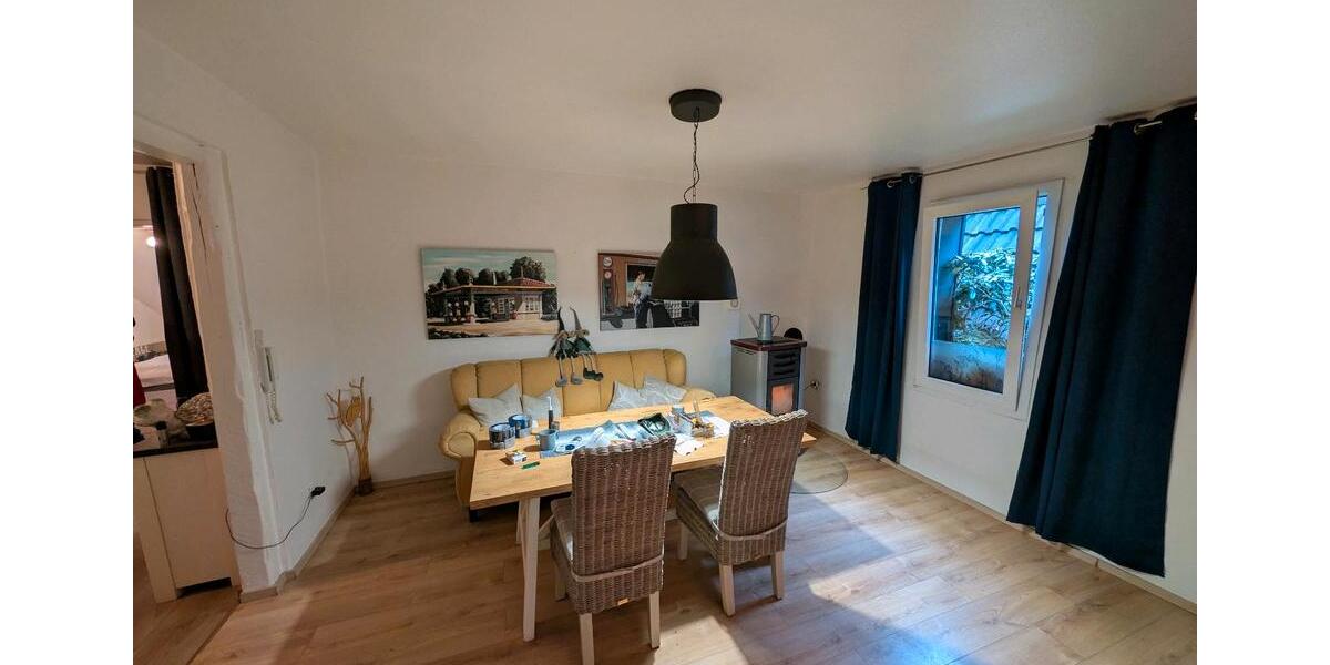 Dachgeschoßwohnung Essen Stadtbezirk VII - 2 Zimmer, 70 m&sup2;, 580&euro; | Angebot:26032935