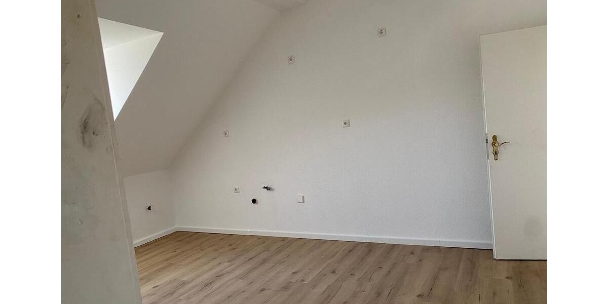 Dachgeschoßwohnung Recklinghausen Grullbad - 3 Zimmer, 80 m&sup2;, 690&euro; | Angebot:25448281