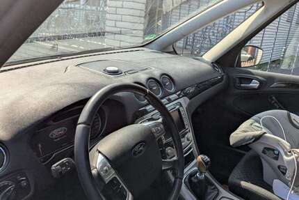 Ford Galaxy 268.000 km 2.850 &euro; Dortmund 44379