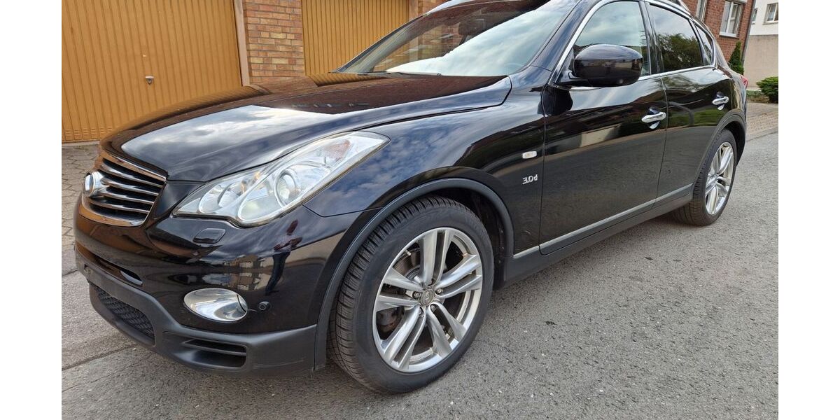 INFINITI QX50 180.000 km 11.999 &euro; Gelsenkirchen 45881