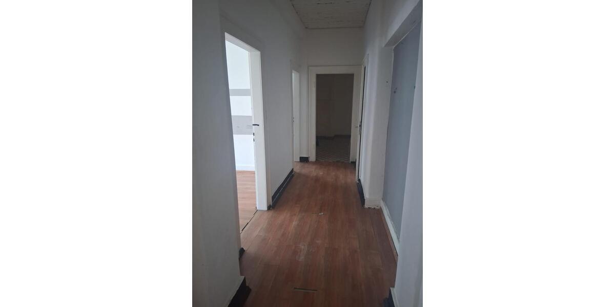 Etagenwohnung Gelsenkirchen - 5 Zimmer, 100 m&sup2;, 700&euro; | Angebot:26546029