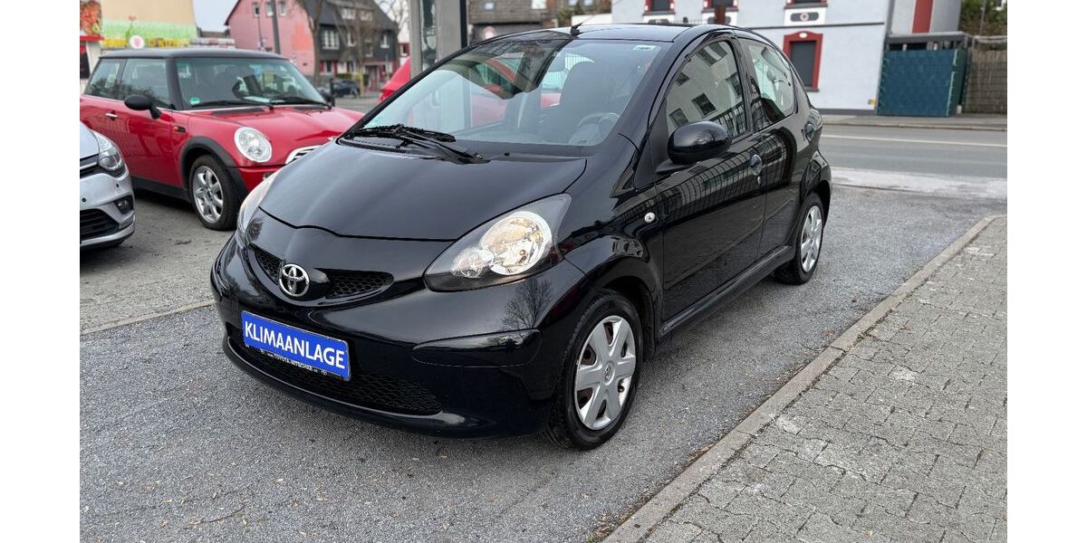 Toyota Aygo (X) 199.789 km 2.490 &euro; Dortmund 44143