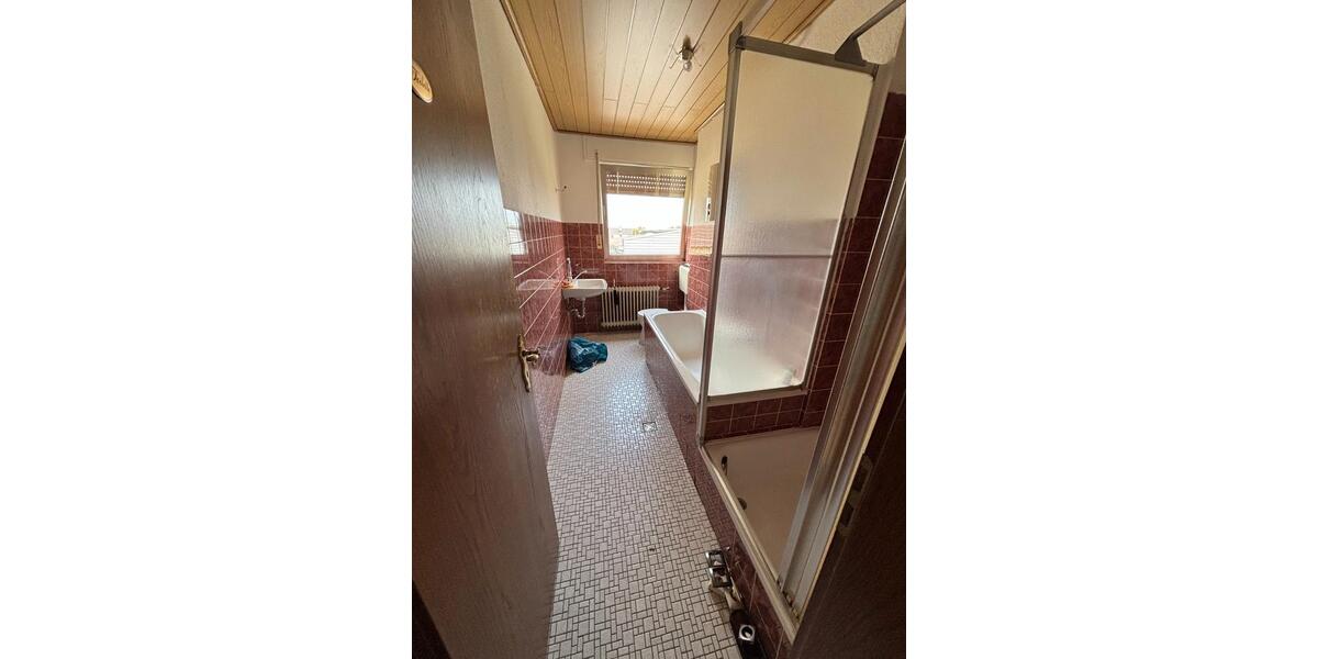 Dachgeschoßwohnung Sprockhövel - 3 Zimmer, 78 m&sup2;, 480&euro; | Angebot:26628586