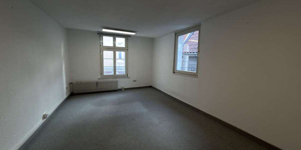 Büro- und Praxisfläche in Hattingen-Altstadt mit IT-Raum, LAN, Seminarraum & Garten - Gewerbeobjekt Hattingen Baak | Angebot:26066718