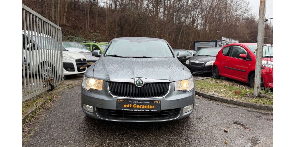Skoda Superb 228.099 km 2.499 &euro; Essen 45145