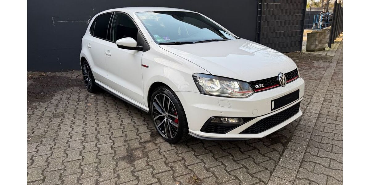 VW Polo 111.500 km 10.990 &euro; Gelsenkirchen 45894