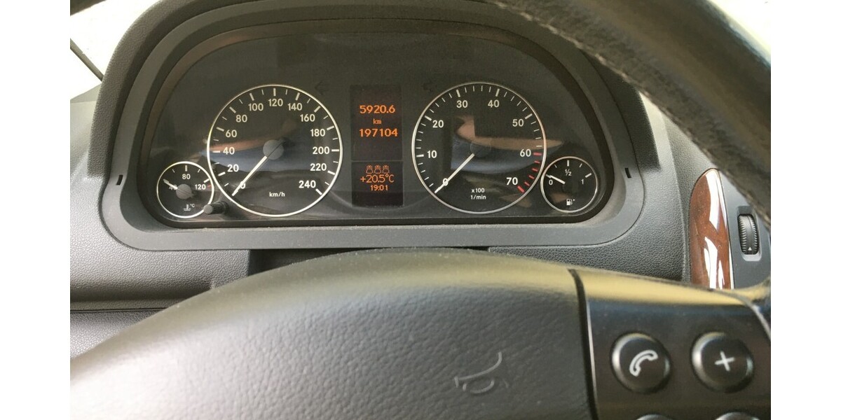 Mercedes-Benz A 170 197.104 km 1.200 &euro; Bochum 44787