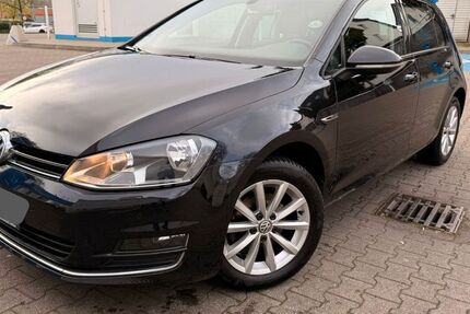 VW Golf 120.600 km 10.500 &euro; Oberhausen 46145