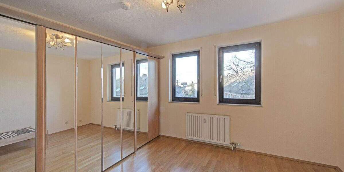 Etagenwohnung Dortmund Mitte - 3 Zimmer, 93 m&sup2;, 980&euro; | Angebot:25685355