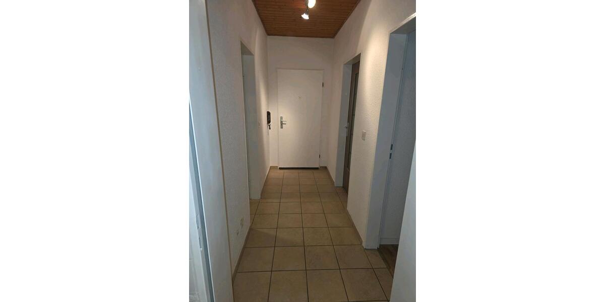 Dachgeschoßwohnung Dinslaken Hiesfeld - 2.5 Zimmer, 73 m&sup2;, 625&euro; | Angebot:26396476