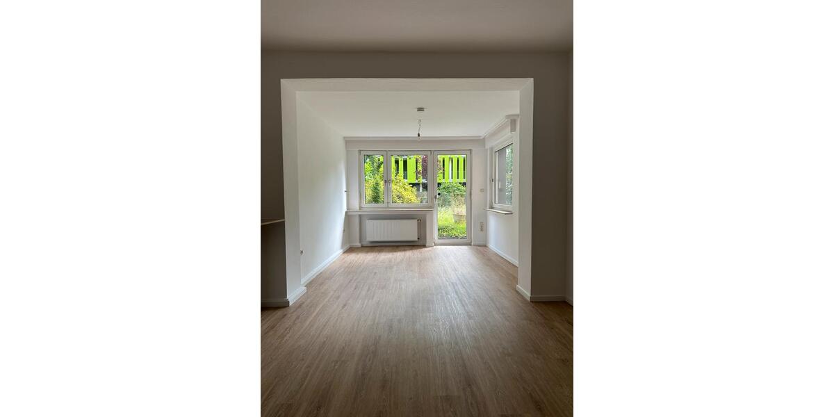 Hochparterre Essen Stadtbezirk II - 3 Zimmer, 94 m&sup2;, 1.100&euro; | Angebot:25841748