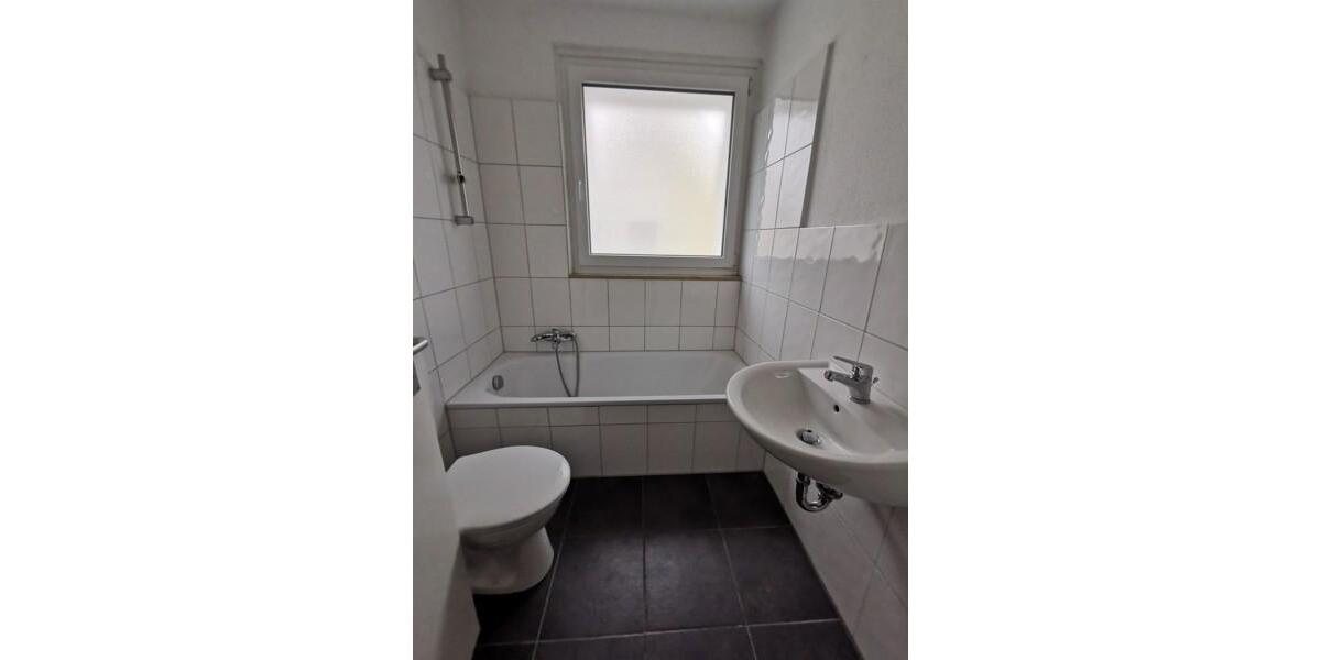 Dachgeschoßwohnung Gelsenkirchen Gelsenkirchen-West - 3 Zimmer, 58 m&sup2;, 433&euro; | Angebot:25928333