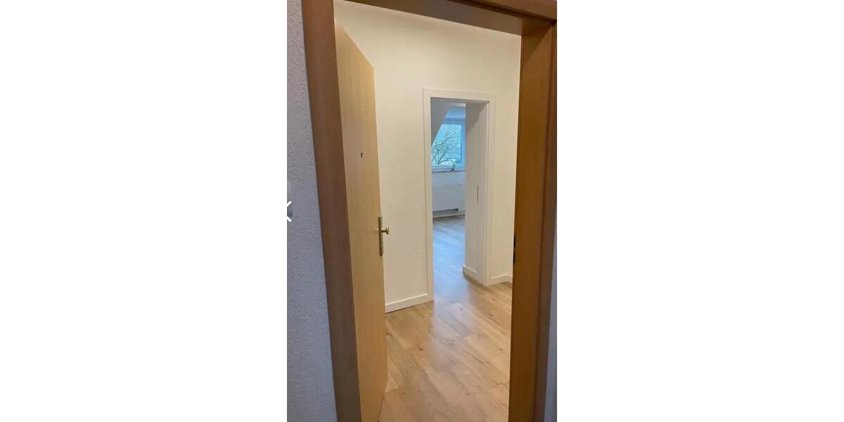 Dachgeschoßwohnung Essen Stadtbezirk IV - 3 Zimmer, 63 m&sup2;, 587&euro; | Angebot:26042228