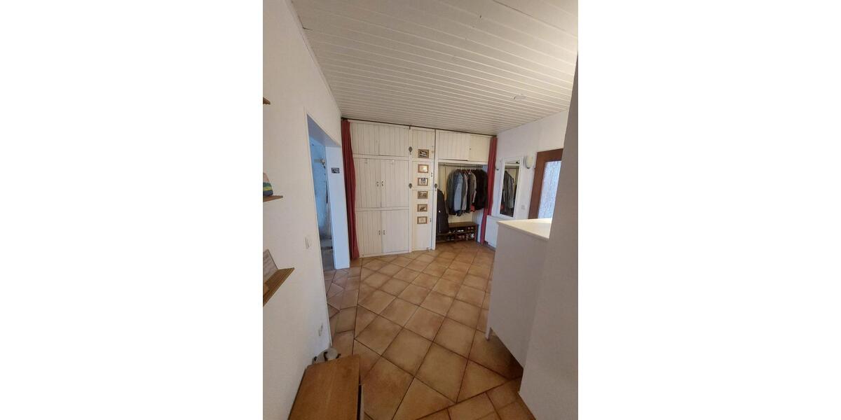 Reihenhaus Hünxe - 6.5 Zimmer, 250 m&sup2;, 2.200&euro; | Angebot:25129233
