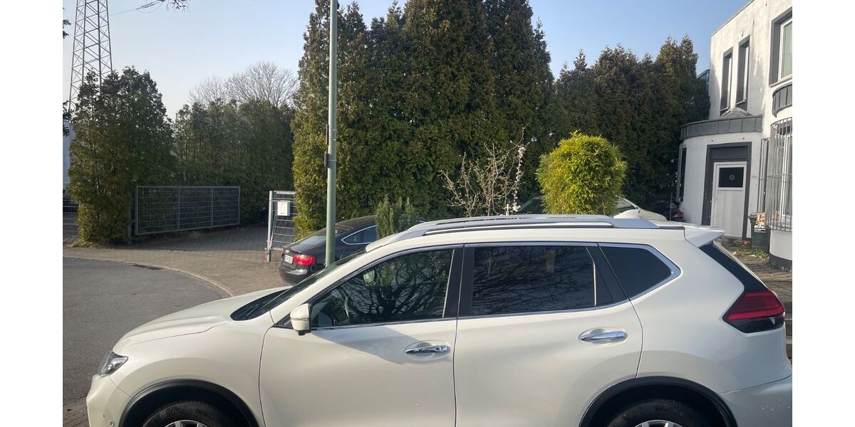 Nissan X-Trail 178.800 km 12.400 &euro; Essen 45326