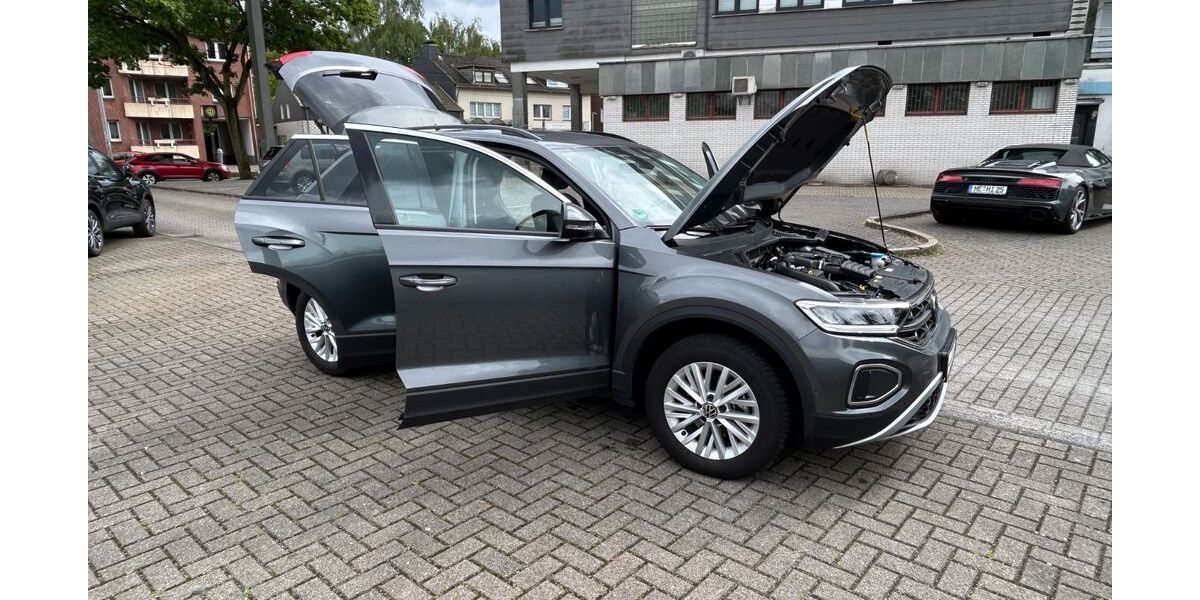 VW T-Roc 44.300 km 17.698 &euro; Mülheim / Ruhr 45473