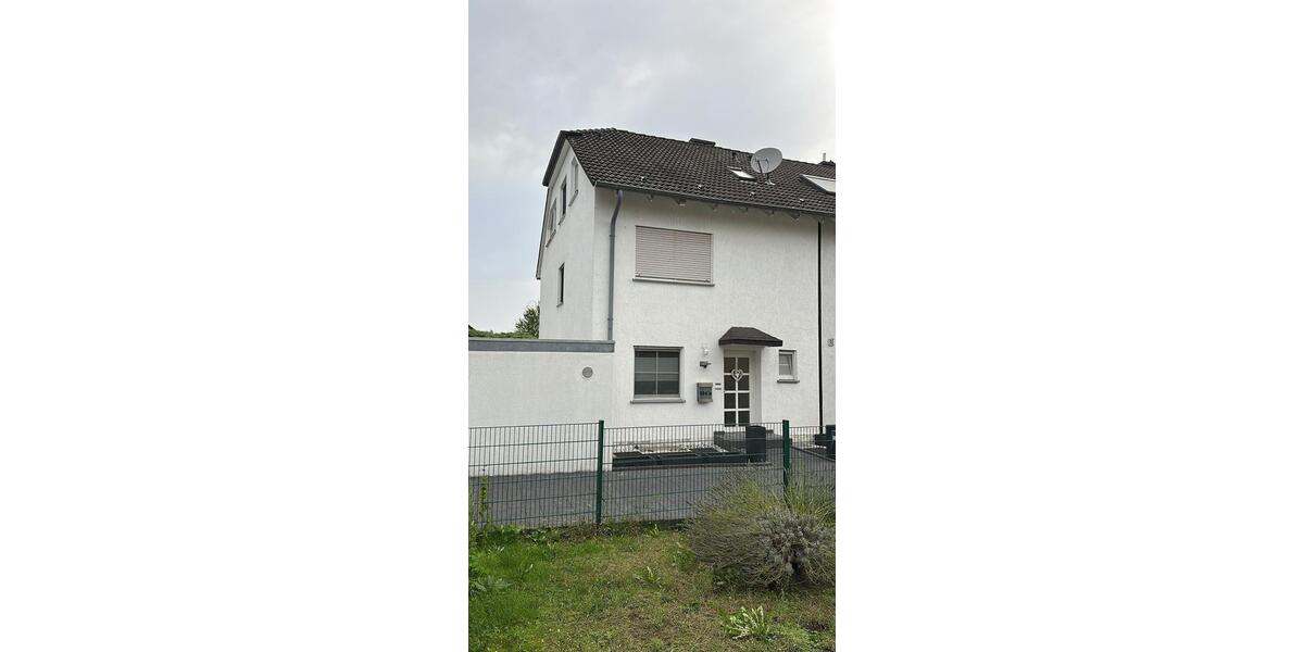 Reihenhaus Lünen Alstedde - 6 Zimmer, 150 m&sup2;, 430.000&euro; | Angebot:26603989