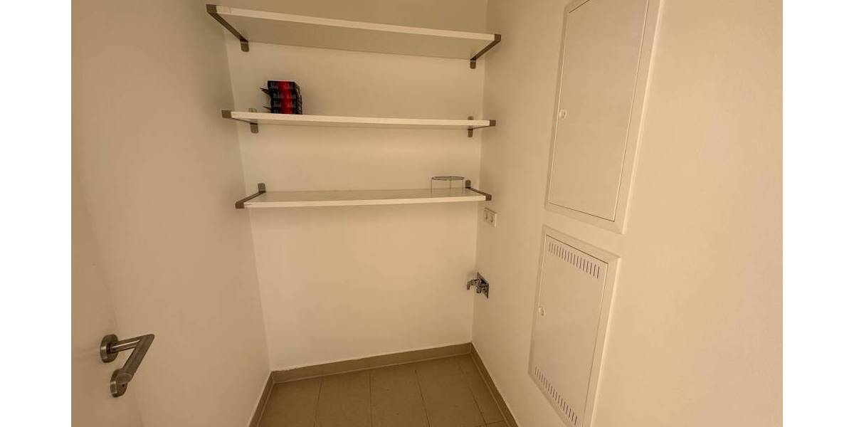 Etagenwohnung Mülheim Mitte - 4 Zimmer, 111 m&sup2;, 1.600&euro; | Angebot:25971060