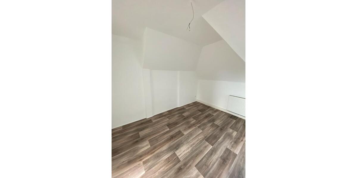 Dachgeschoßwohnung Hattingen Blankenstein - 3 Zimmer, 60 m&sup2;, 500&euro; | Angebot:26551768