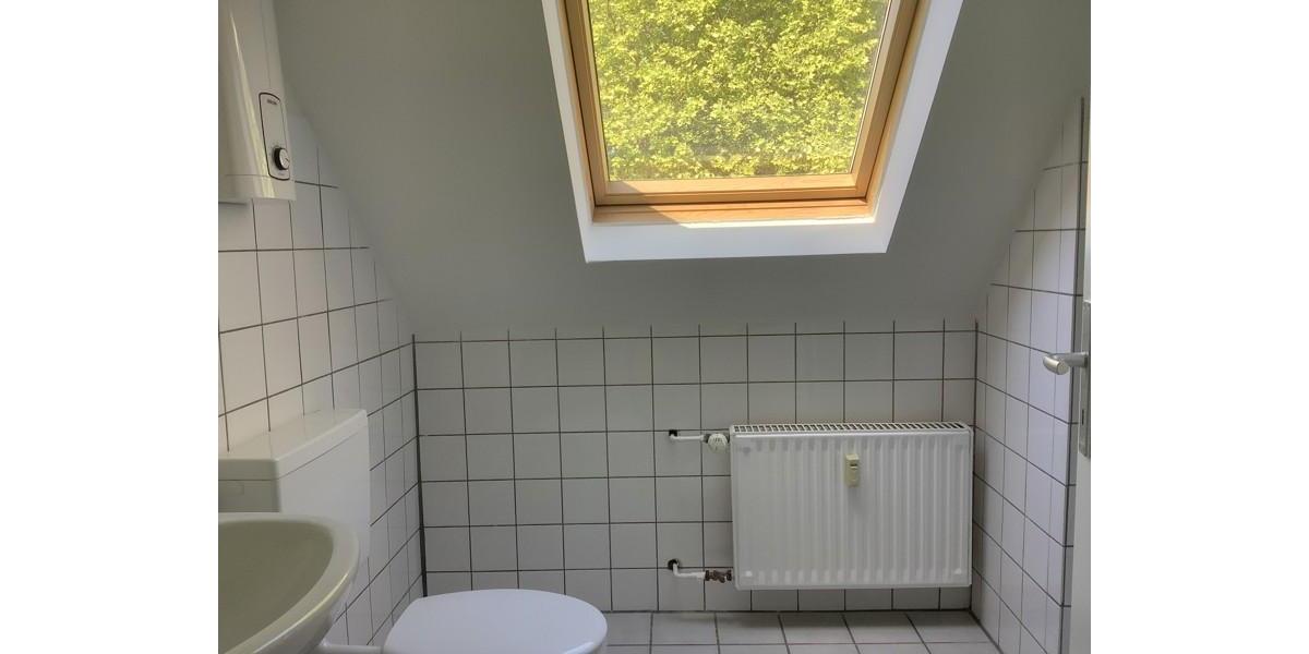 Dachgeschoßwohnung Gelsenkirchen Buer - 2.5 Zimmer, 42 m&sup2;, 301&euro; | Angebot:25079576