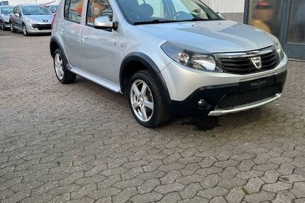 Dacia Sandero 139.000 km 5.980 &euro; Essen 45141