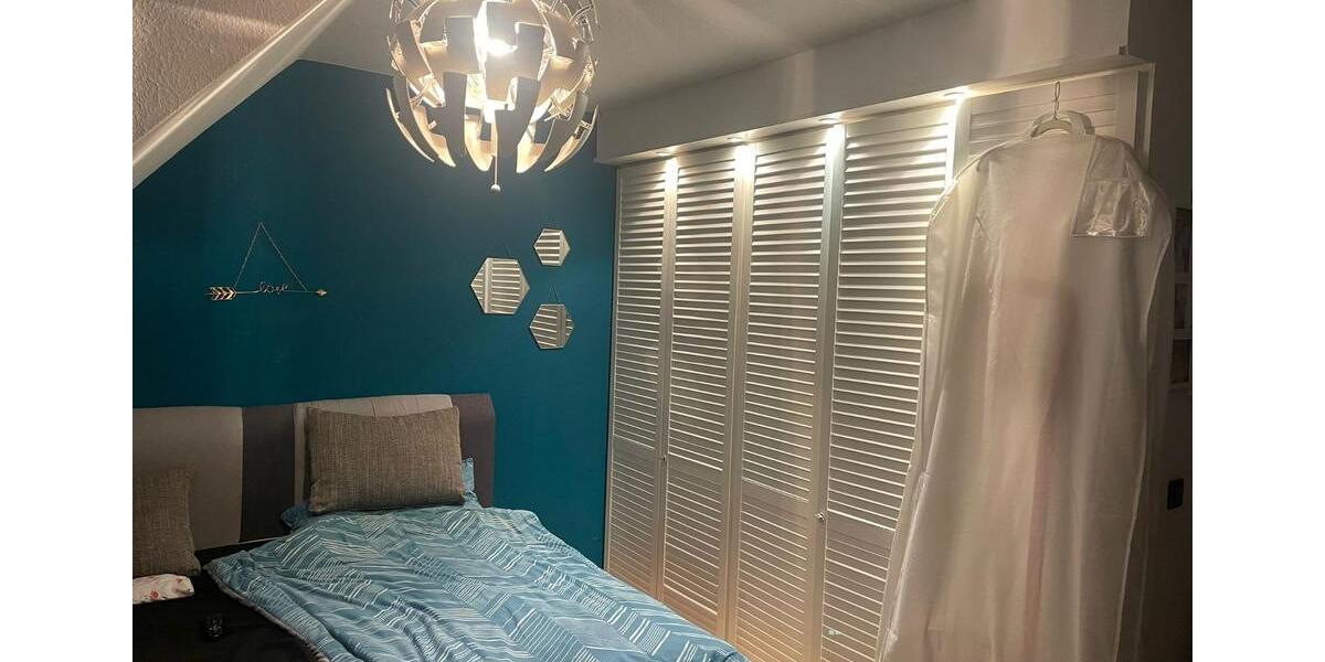 Dachgeschoßwohnung Velbert Velbert-Mitte - 3 Zimmer, 88 m&sup2;, 750&euro; | Angebot:26651763
