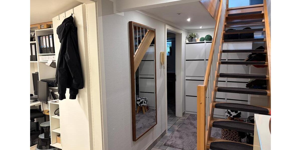 Reihenhaus Essen Huttrop - 3 Zimmer, 123 m&sup2;, 1.800&euro; | Angebot:27615081