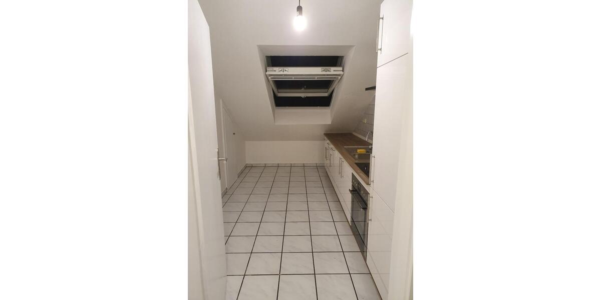 Dachgeschoßwohnung Essen Stadtbezirk VI - 2 Zimmer, 62 m&sup2;, 550&euro; | Angebot:27609700