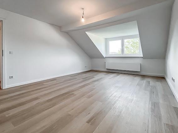 Dachgeschoßwohnung Bochum Wiemelhausen - 2.5 Zimmer, 69 m&sup2;, 897&euro; | Angebot:27572063