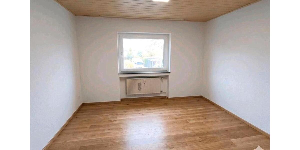 Etagenwohnung Marl Alt-Marl - 3.5 Zimmer, 155 m&sup2;, 1.300&euro; | Angebot:26040074