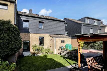 Haus Essen Stadtbezirk IV - 6.5 Zimmer, 136 m&sup2;, 359.000&euro; | Angebot:27708010