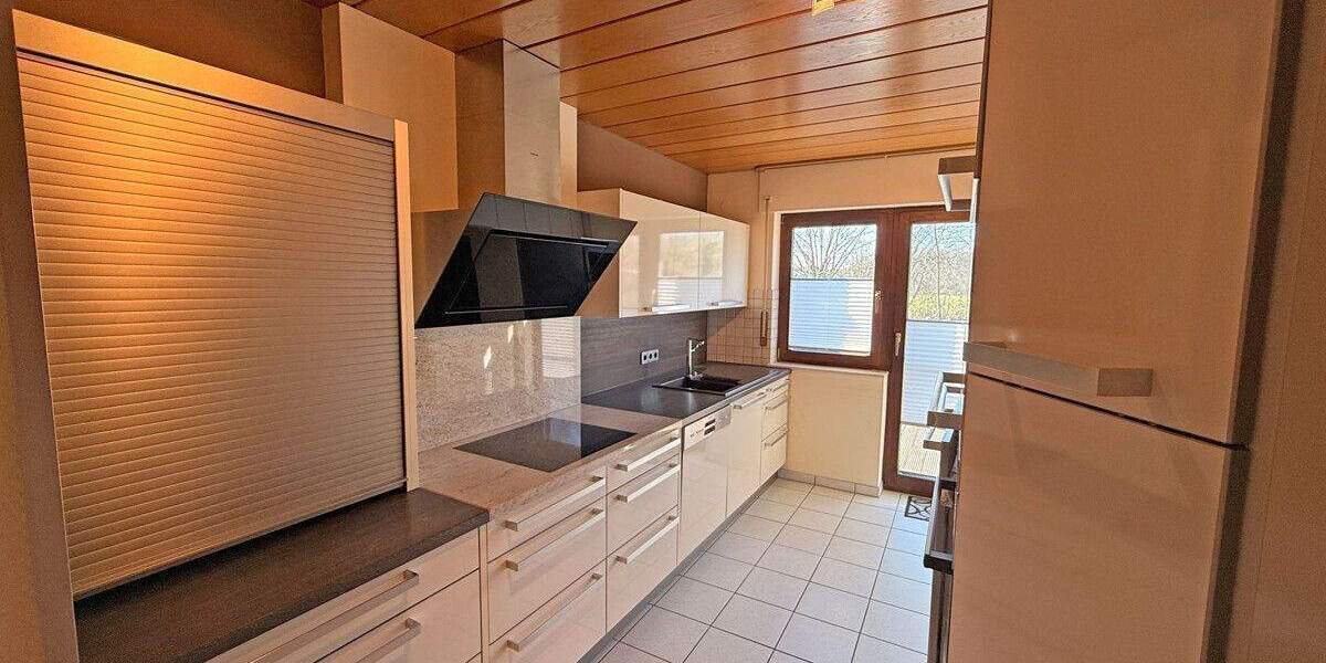 Etagenwohnung Dinslaken Bruch - 4 Zimmer, 115 m&sup2;, 229.000&euro; | Angebot:25684457