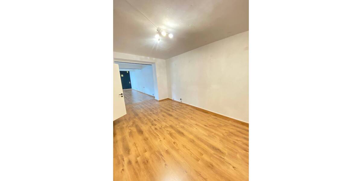 Gewerbeobjekt Bottrop Stadtmitte - 3 Zimmer, 145 m&sup2;, 700&euro; | Angebot:26154181