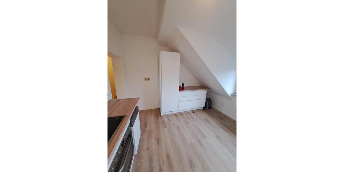 Dachgeschoßwohnung Essen Stadtbezirk IV - 2 Zimmer, 59 m&sup2;, 620&euro; | Angebot:26021462