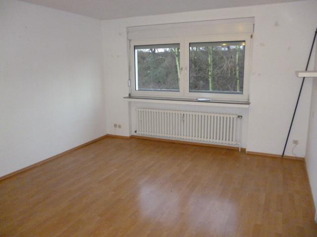 Etagenwohnung Essen Stadtbezirk VI - 1 Zimmer, 34 m&sup2;, 359&euro; | Angebot:26042321