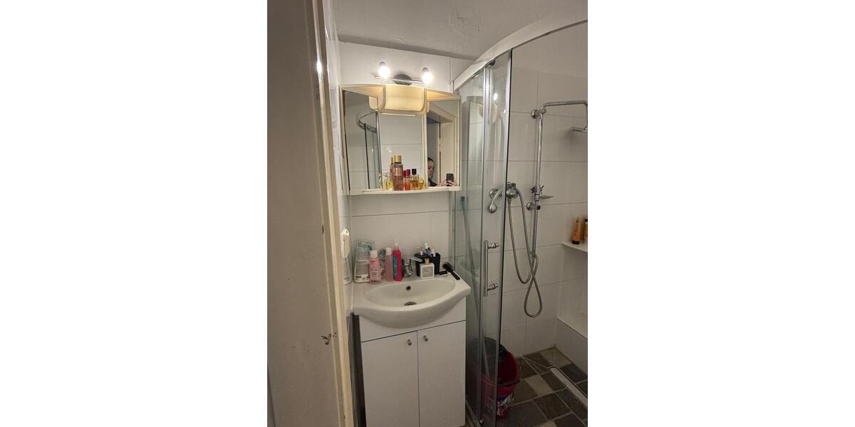 Etagenwohnung Essen Stadtkern - 1 Zimmer, 40 m&sup2;, 750&euro; | Angebot:27604811