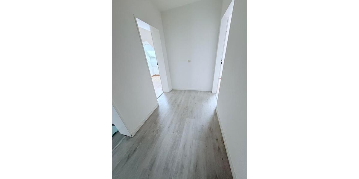 Dachgeschoßwohnung Lünen Brambauer - 3 Zimmer, 64 m&sup2;, 480&euro; | Angebot:26031687