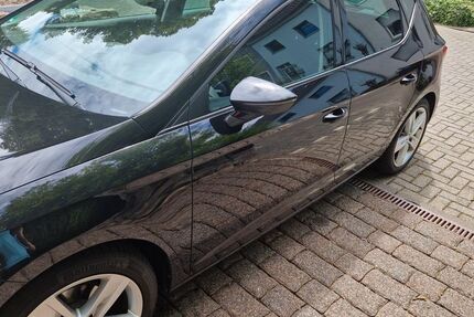 Seat Leon 101.000 km 13.200 &euro; Dinslaken 46539