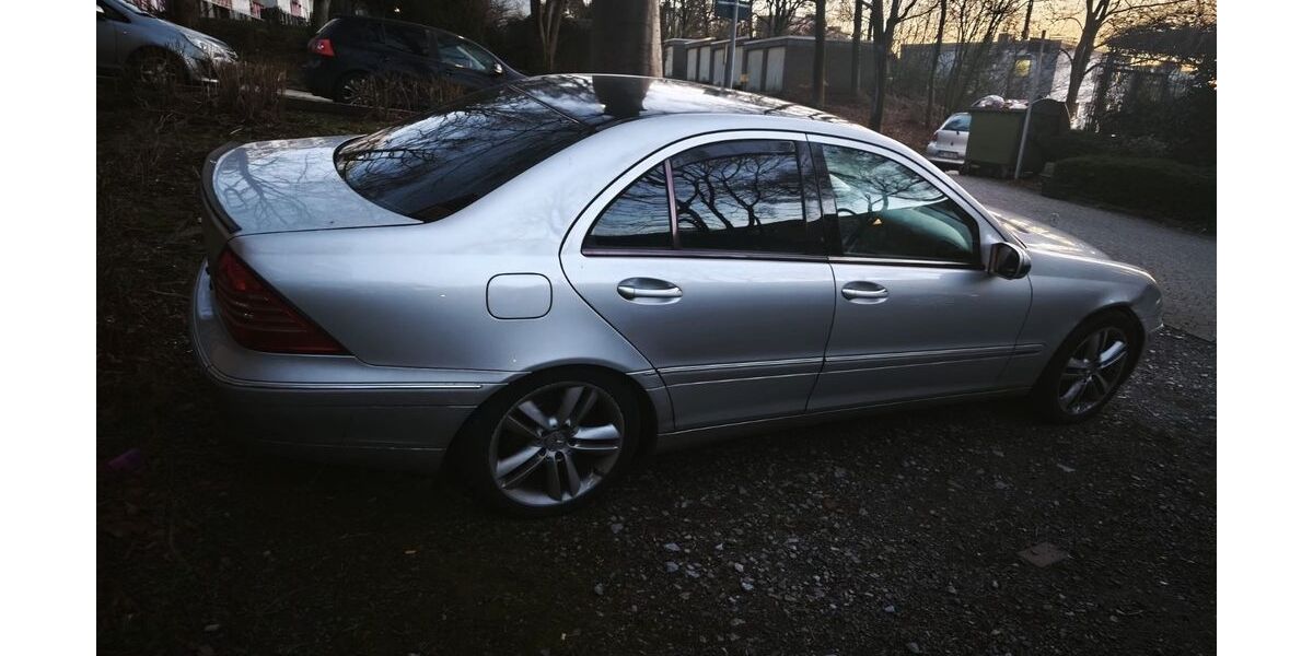 Mercedes-Benz C 180 253.000 km 1.100 &euro; Velbert 42549