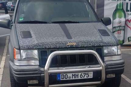 Jeep Grand Cherokee 299.162 km 8.000 &euro; Dortmund, Stadt 44379