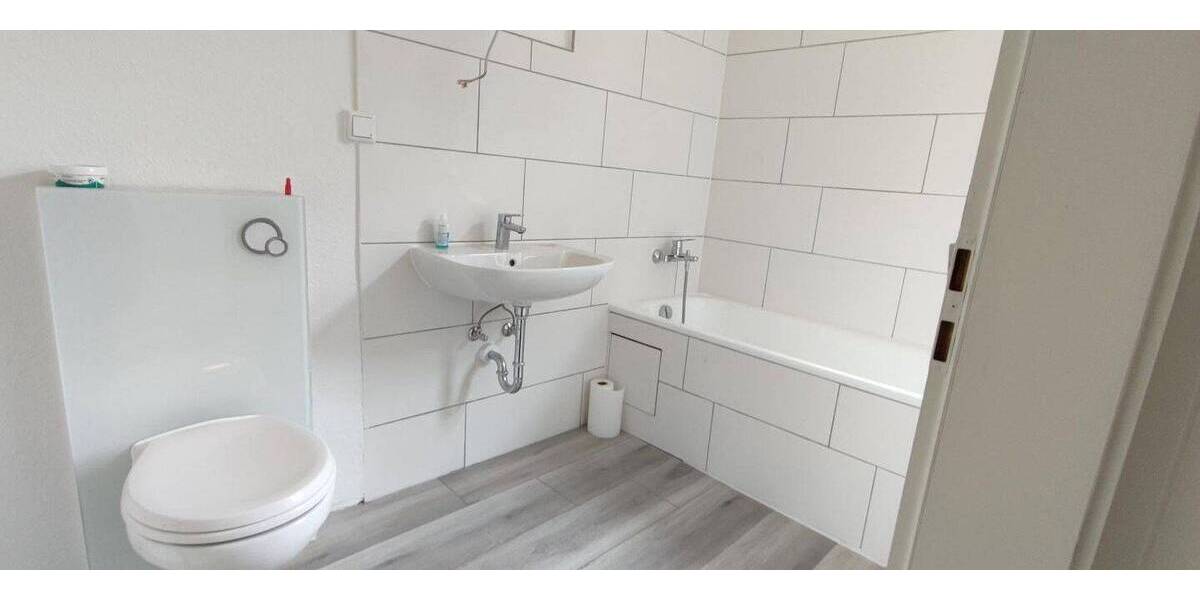 Etagenwohnung Oberhausen Buschhausen - 3 Zimmer, 88 m&sup2;, 1.000&euro; | Angebot:26037047